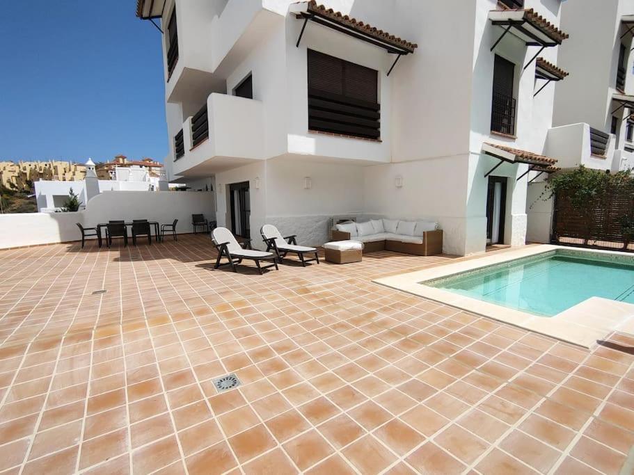 Full Apartment With Private Pool Естепона Екстериор снимка